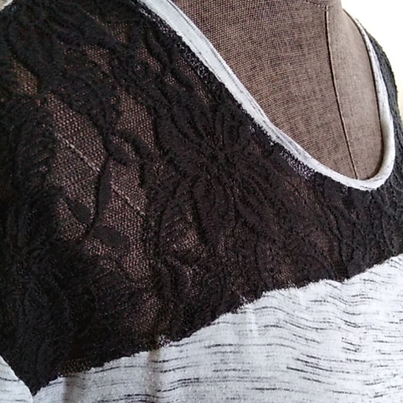 Express Mesh Cut Out Crop Top - Picture 2 of 6